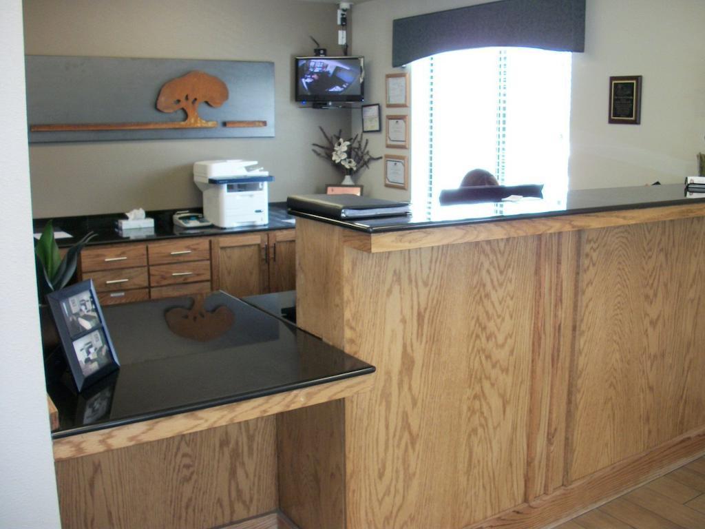 Travelodge By Wyndham Livonia Extérieur photo