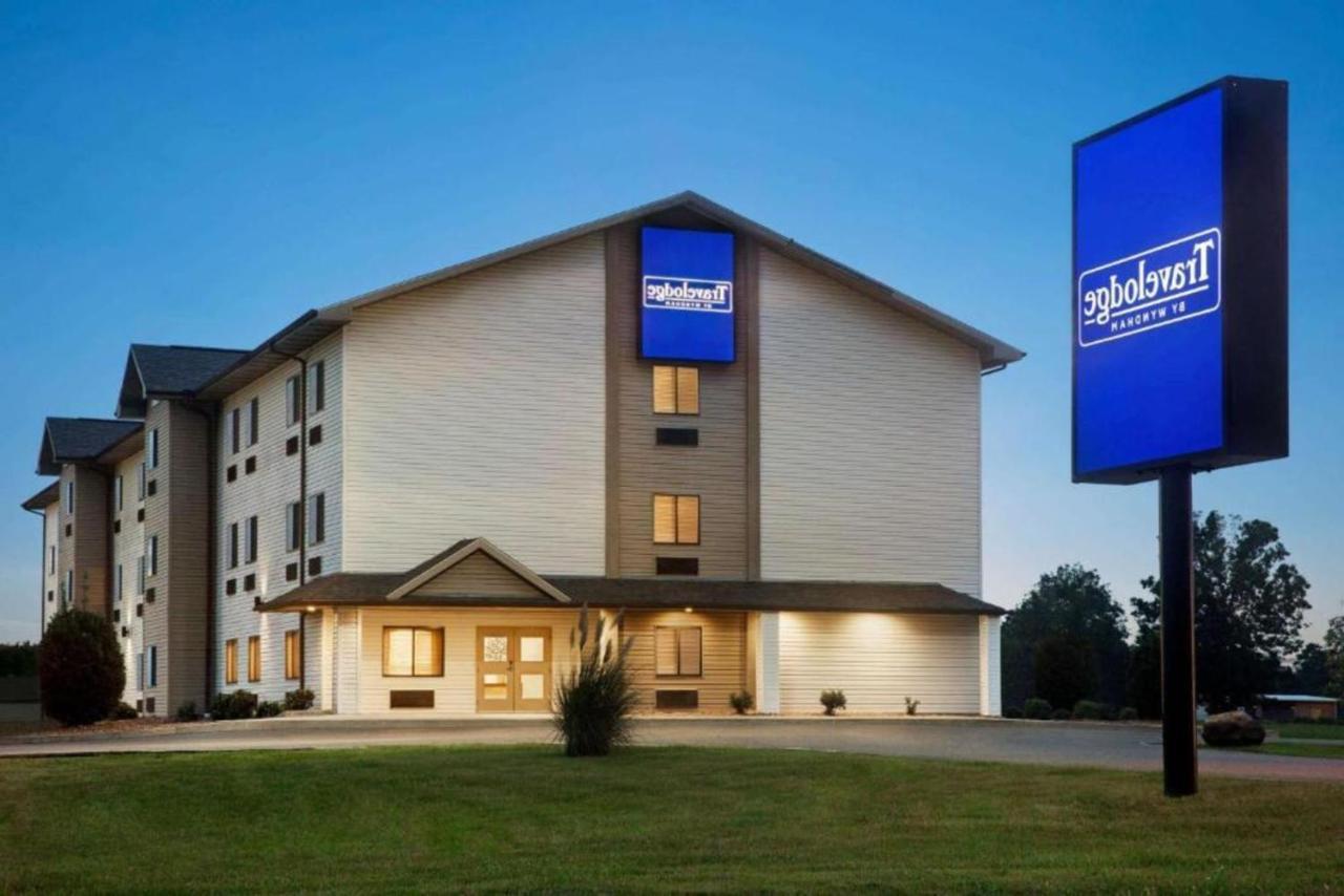 Travelodge By Wyndham Livonia Extérieur photo